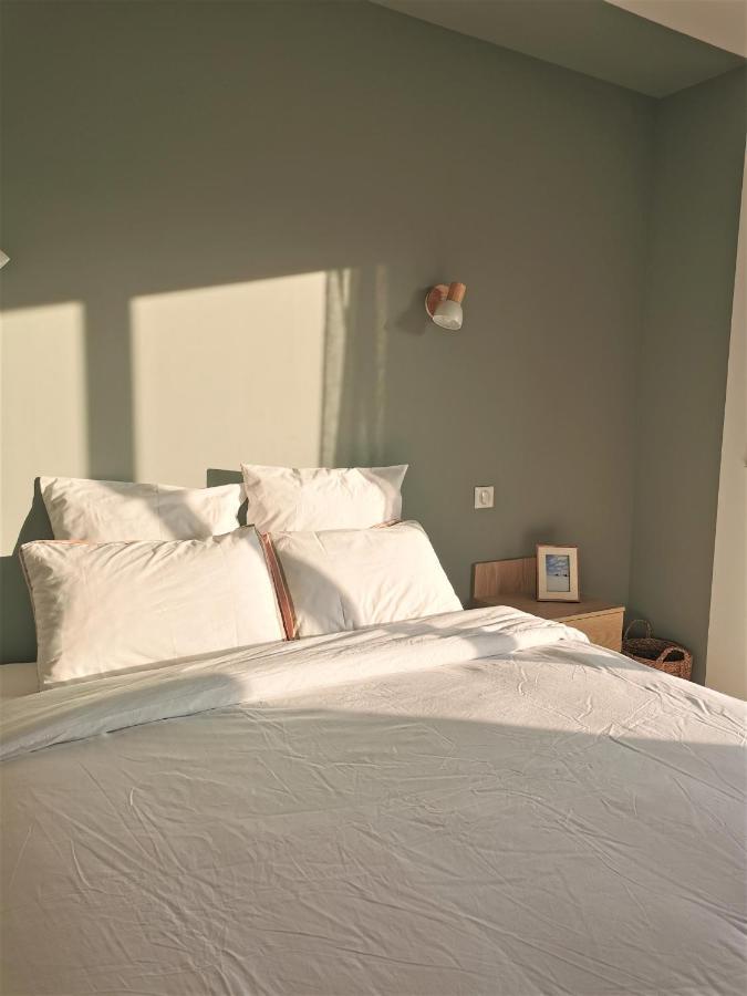 Au Jardin Des Deux Roches Bed & Breakfast Prisse Exterior photo